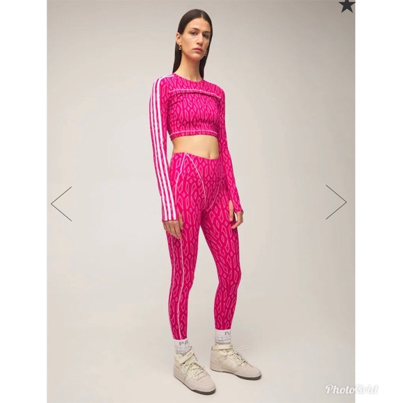 IVY PARK MONOGRAM eggings in bold pink - Picture 6 of 9